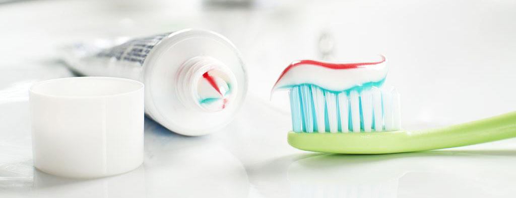 Что означают цветные полоски на тюбике с зубной пастой?