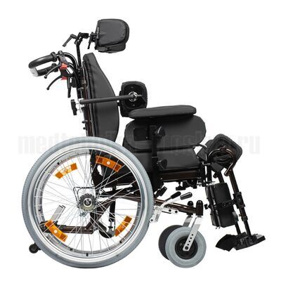 Кресло-коляска инвалидная Ortonica Comfort 600 вид сбоку
