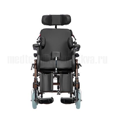 Кресло-коляска для инвалидов Ortonica Luxe 200 вид спереди