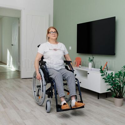 Кресло-коляска для инвалидов Ortonica Base Lite 300