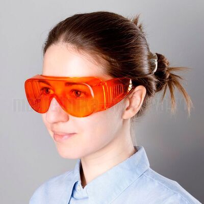 Очки защитные открытые Солнышко «Спектр-УФ» отличаются удобной посадкой